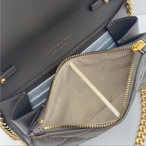 New Tory Burch Willa Chain Wallet
Crossbody Bag Chanel Classic Style - Picture 12 of 16